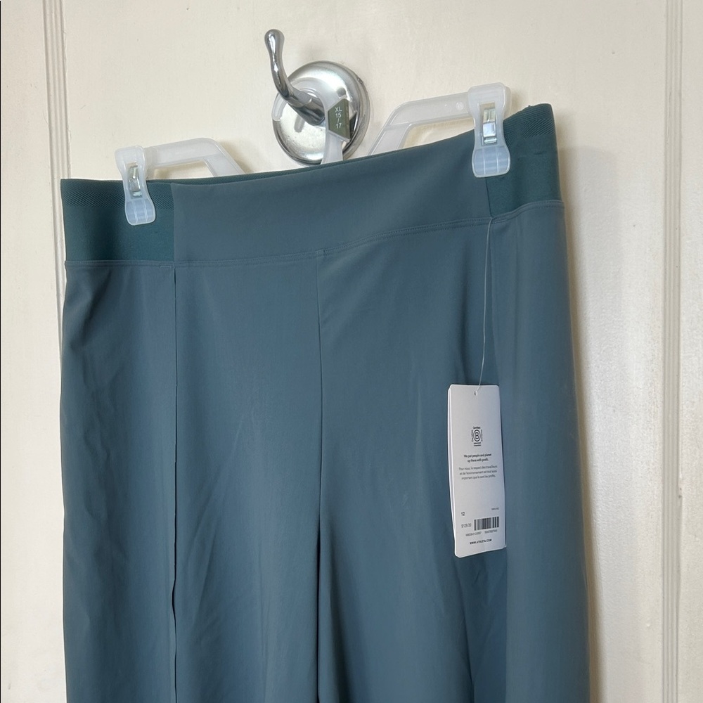 Brand new Athleta cosmic wrap pant